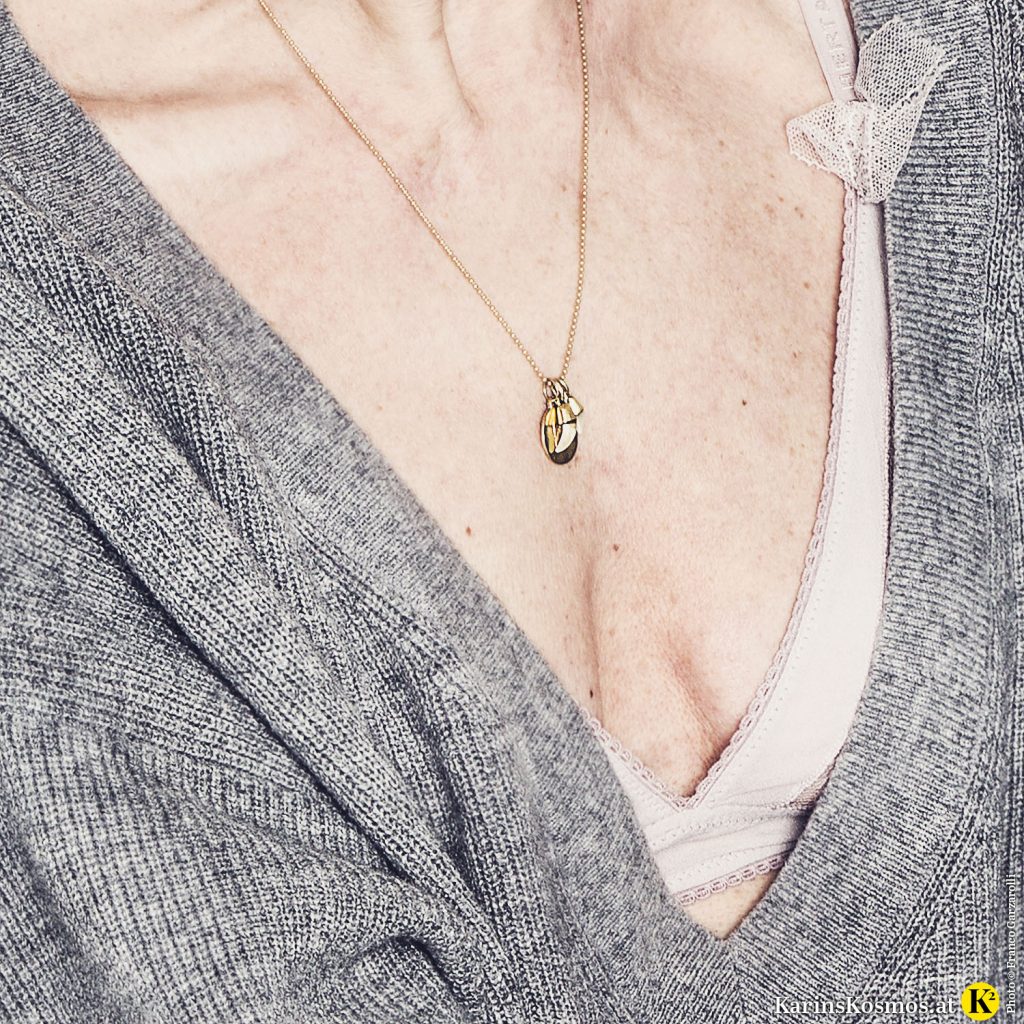 Bye bye, Push-up! Man ist ja manchmal unzufrieden mit Teilen seines Körpers. Bis man draufkommt, dass eh alles so passt, wie es ist. So wie mein kleiner Busen, der braucht keine optische Täuschung, um ok zu sein...