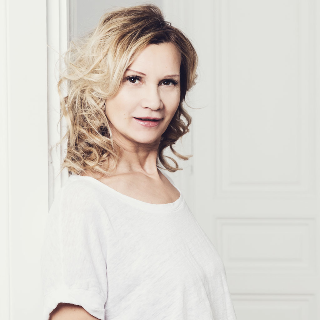Portrait von einer Frau mit blondem Haar