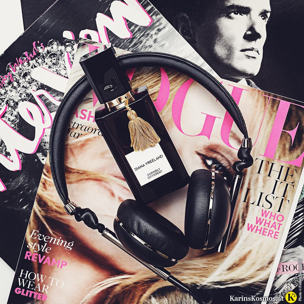 Produktfoto mit dem Duft "Daringly Different" von Diana Vreeland.