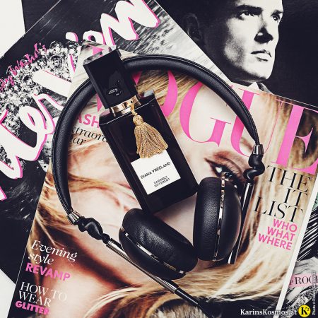 Produktfoto mit dem Duft "Daringly Different" von Diana Vreeland.